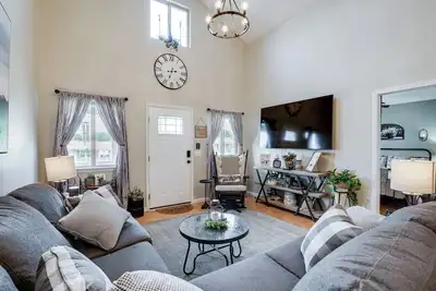 Near Lake Cumberland: Monticello Home w/ Gazebo!