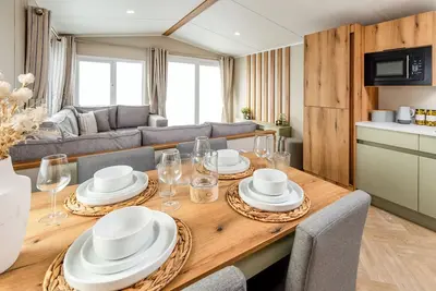 Image de Three bedroom caravan, ideal for families and angling groups.