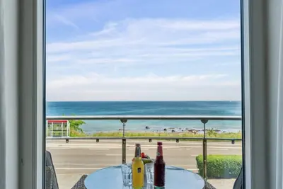 Image de \"Ayo\" - 75m from the sea by Interhome