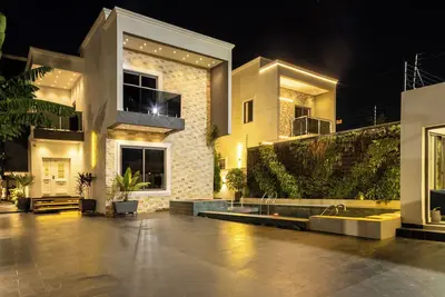Image de 4-bedroom luxury en-suite apartment In Accra