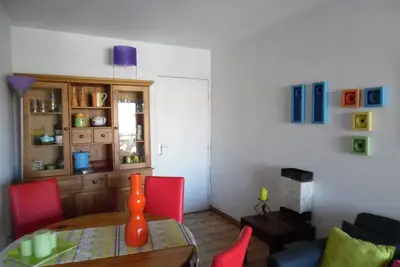 Image de Charmant 2 Pièces Proche Plage avec Parking Privé