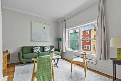 Image de Stay on Bond 2br Queen Deck Vws