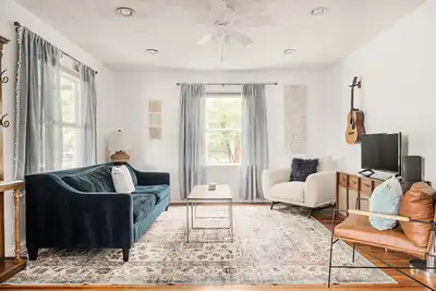 Northside Cottage - Perfect Indy Location