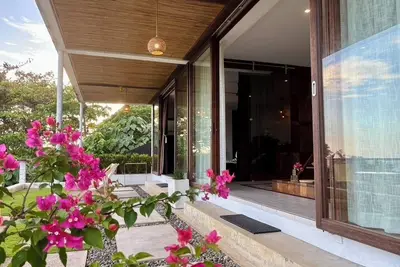 Guest suite Mars, Boracay, Station 1, cosy hillside ocean view home