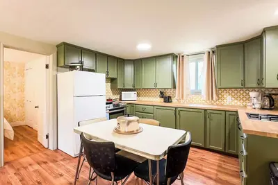 Image de Wexford Cottage A Nostalgic Getaway in Point Clark