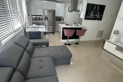 Image de Charming 3-bedroom house with WiFi and Ac in Margate