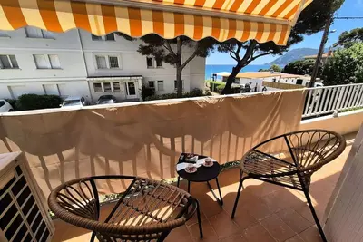 Image de 2 chambres, climatisation, à deux pas de la mer