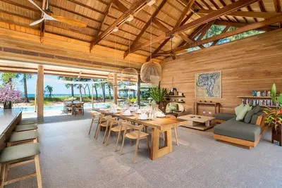Image de 5br Listing: “Luxury 5-Bedroom Beachfront Villa w/ Pool | Natai Beach, Phuket