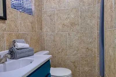 Image de Cute Cabin with Amazing Frio River Frontage, 1 mile from Garner State Park