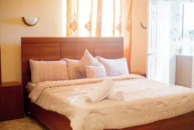Image de Sunrise Stay- Spacious 3-bedroom apartment with Ac, WiFi in excellent Accra