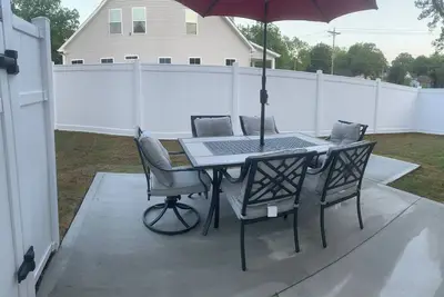 Image de 3-bedroom bungalow in charming Easley with Ac, WiFi