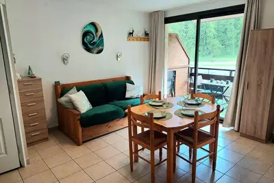 Image de Joli T2 entièrement refait à neuf dans la station de Réallon A07