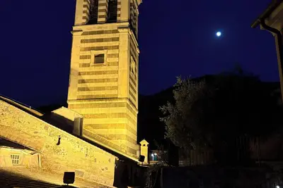 Image de [Theater 1] Levanto 5 Terre: a stone's throw from the sea, garden in the historic center.