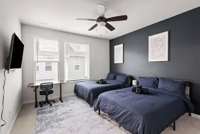 Image de Luxe 3br Townhouse in Uptown Charlotte!