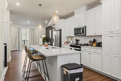 Image de Luxe 4br King Townhouse w/ Rooftop in Uptown Clt!