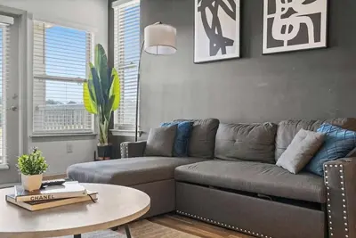 Image de Upscale King 2br Suite Mins to Uptown Charlotte!