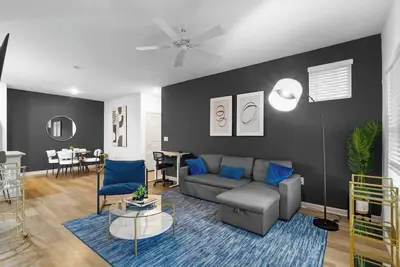 Image de Upscale King 3br Suite—Mins to Uptown Charlotte!