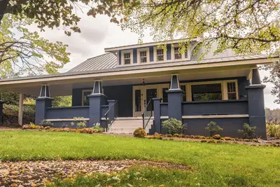 Image de Charming 19th Century Craftsman in the Heart of Wine Country-Pet Friendly!