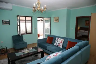Image de Top floor spacious, pet friendly apartment, with nice lake and mountain views!