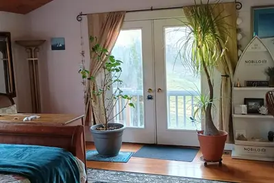 Image de Edgartown convenience to beach, restaurants, shopping and public transportation.