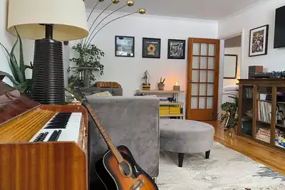Image de Vintage Music Themed Home in the Heart of London Across From Gibbons Park