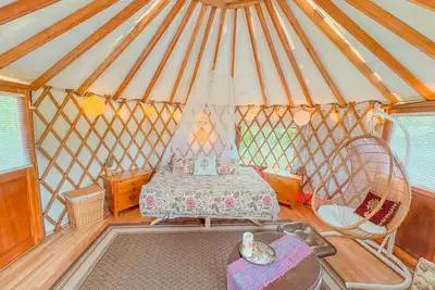 Image de Farm Stay Yurt - 7 min St Albans