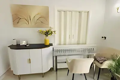 Image de Peacock Apartment (3-bedroom Luxury) in Greater London. . . with an upright Piano!