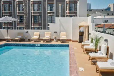 Image de 2 Charming Unit with Rooftop Pool, Near Yerba Buena & Chase Center