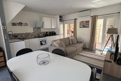 Image de Maison 2 chambres - Cour privée - Climatisation - 5 personnes - 5mn plage