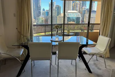 Image de High Floor one bedroom apartment with park and city views