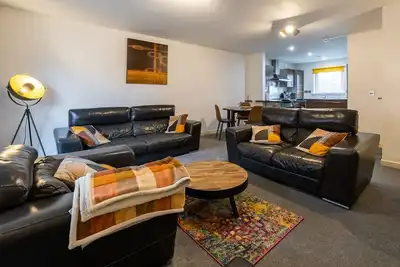 Image de Dundee City centre apartment with three bedrooms