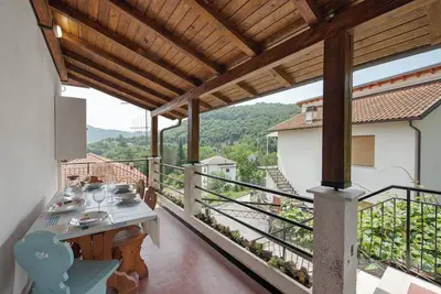 Image de Villa 'Chiara' avec vue sur les montagnes et terrasse privée