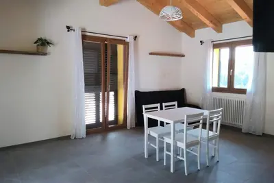Image de Appartement \"Camera 3\" avec vue sur les montagnes, terrasse privée et Wi-Fi