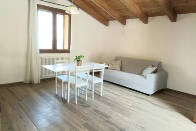 Image de Appartement \"Camera 1\" avec vue sur les montagnes, terrasse privée et Wi-Fi