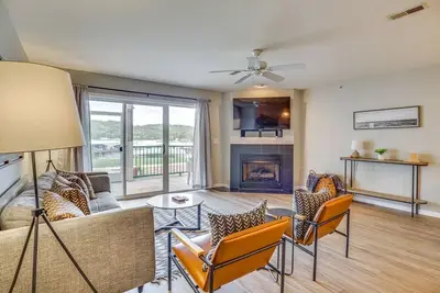 Sunsets & Slips - Waterfront 3br Condo at Lake of the Ozarks!