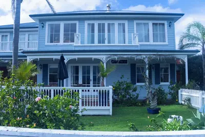 Image de On the absolute waterfront of Kororareka Russell with magnificent views