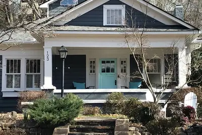 Image de Charming 2br/2ba Cottage in Downtown Decatur + Easy Access to World Cup Matches