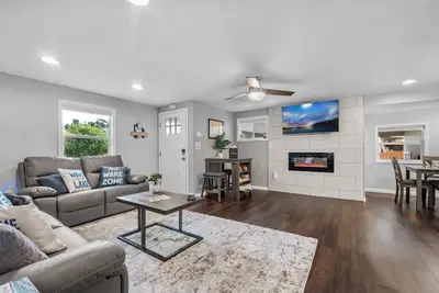 Image de Marina Breeze: Lake View> Central To Grove & Grand