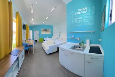 Image de Charming Studio Sleeps 4 in Esmeralda Noord