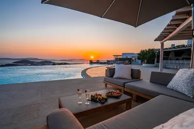 Image de Lavish Mykonos Villa | Villa Kallisti | 5 Bedrooms | Sleeps 11 Guests | Heated.