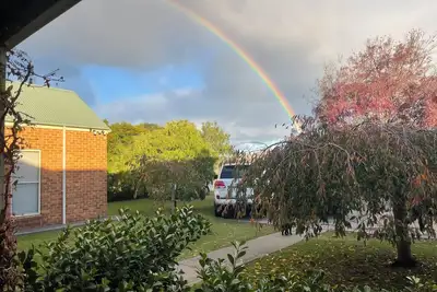 Image de Beautiful luxurious home in a quiet court close to the Geelong Cbd.