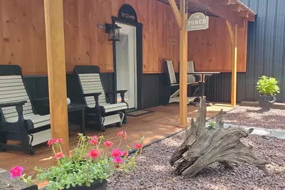 Image de Air Hill Haven- Quiet peaceful secluded apartment