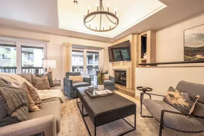 Image de New Listing! Aspen Core 5br Townhouse!