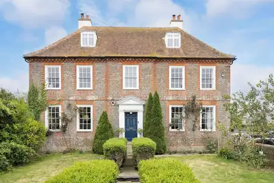 Image de A large Georgian family style property
