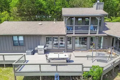 Image de Backyard Lake Access, swimming, fishing, nice view