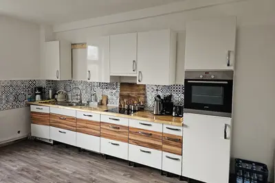 Image de Large apartment on the Gutshof-Barnten estate