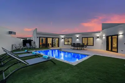 Image de 3br Villa in Aruba · Private Pool · Prime Location