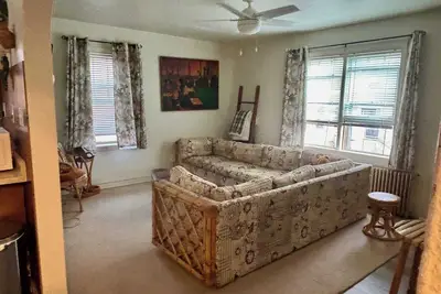 Image de Spacious 2br Getaway - Near City -Easy Parking