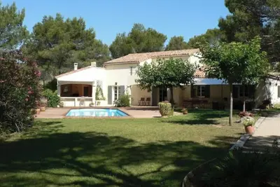 Image de Soleil et calme à l'ouest d'Aix-en-Provence