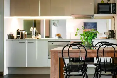 Image de Upper West Side Gem on 25th Floor with pool and gym